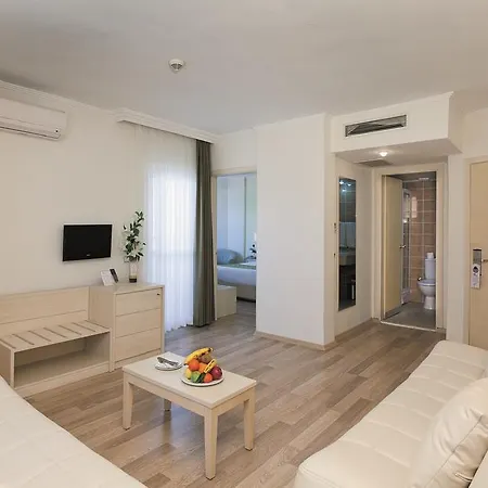 Febeach Resort 4*