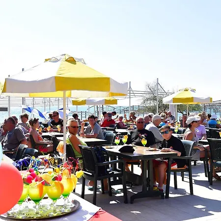 Resort Febeach Side